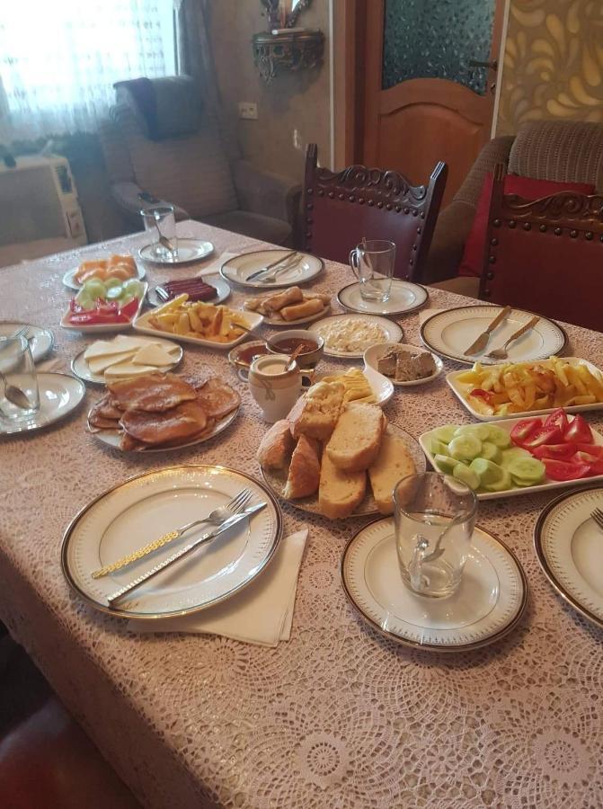 Hostel Saba Kutaisi Eksteriør bilde